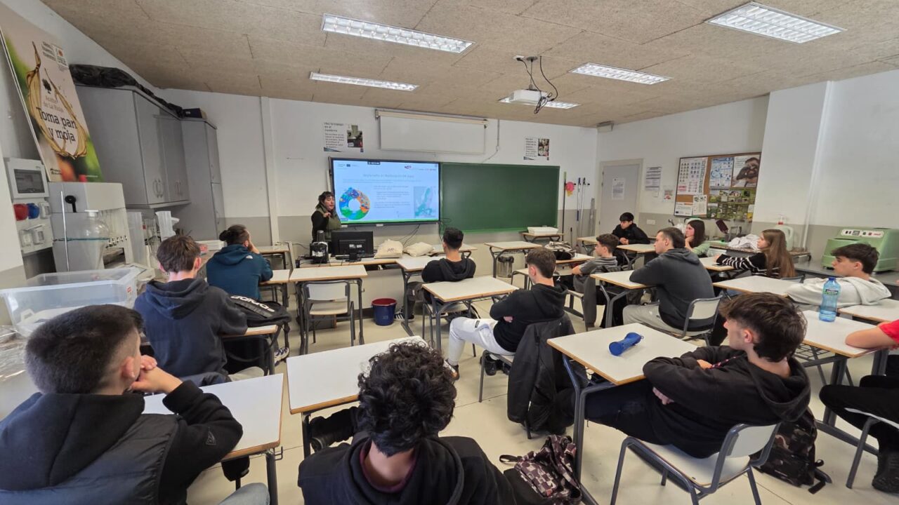 20260313_D_062_ICVV_Charlas_Estudiantes_IESLaLaboral_Grabadas (2)