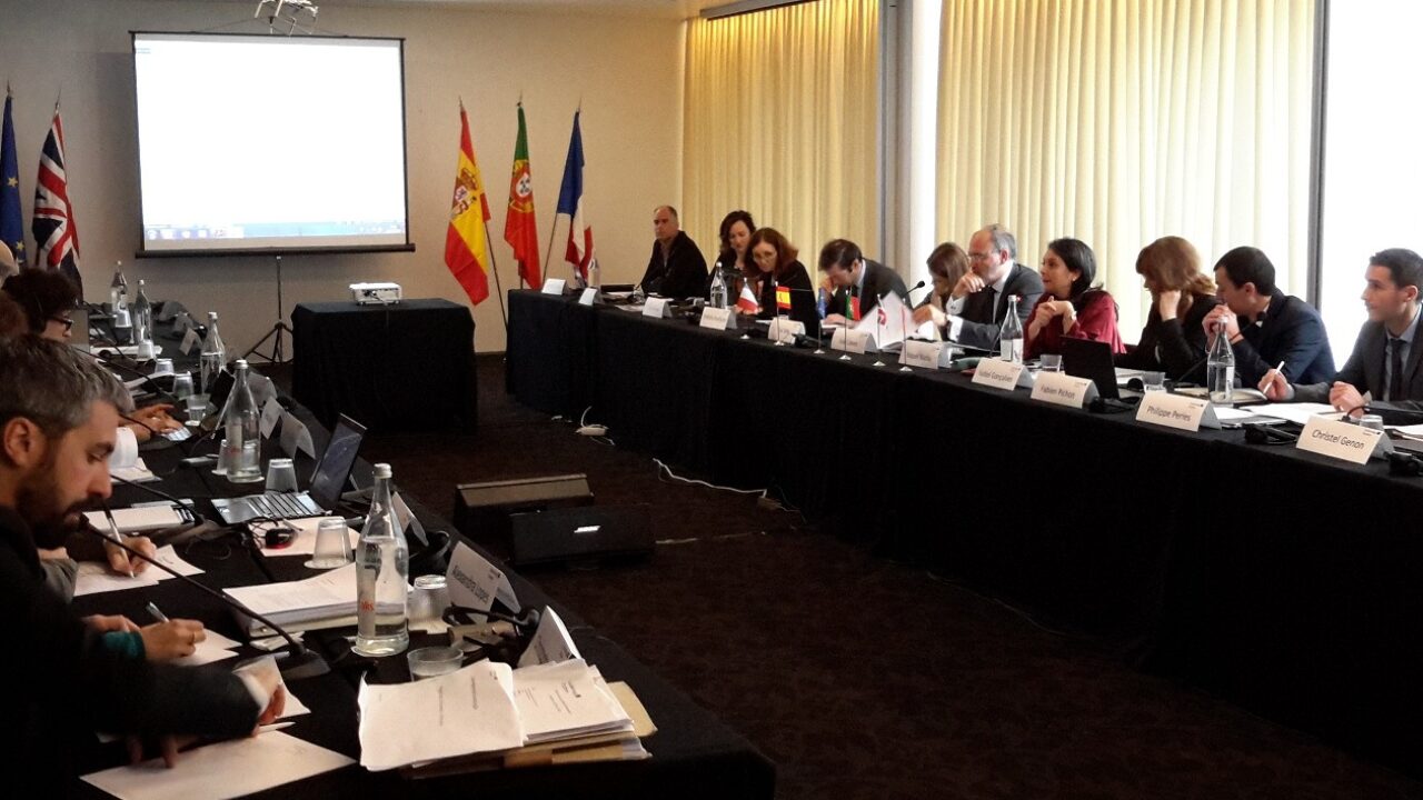 45D4C384-DCB0-EBC2-FD24-0A3973328241