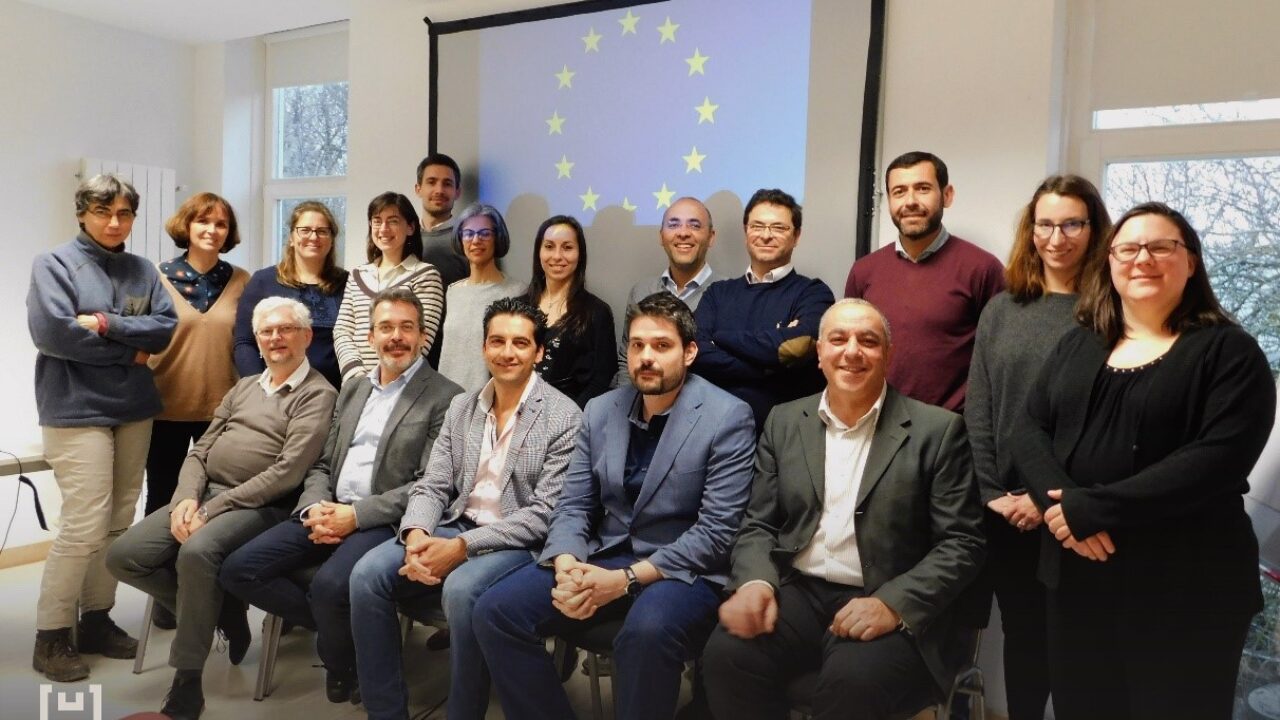 60EC7528-4849-148E-9065-C052BF957816