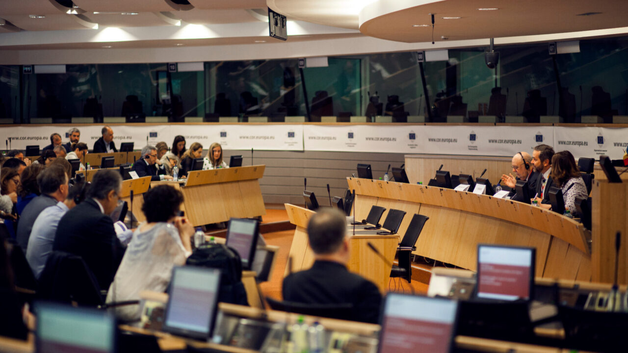 B4066A37-2533-C8B0-D8A6-7EF97CAE1631