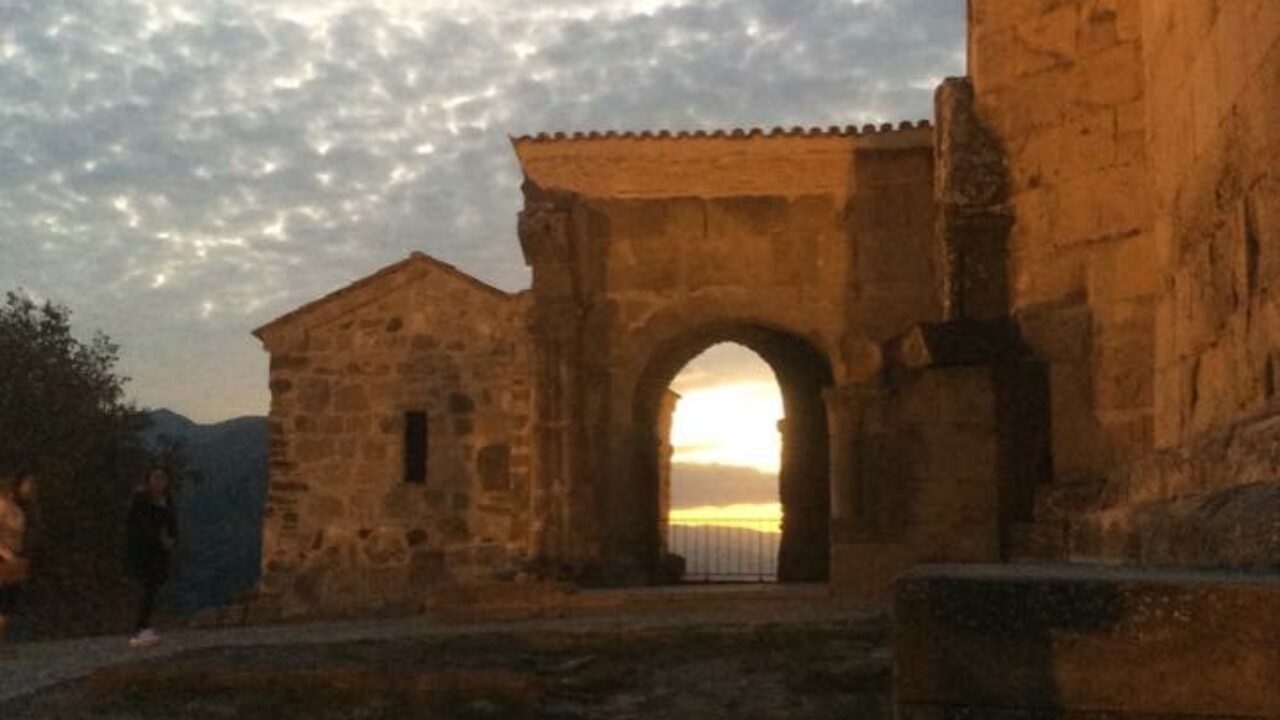 DE42379B-0C2E-6E65-4446-61FD00CC4115