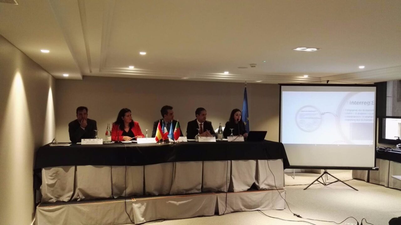 FBD7621A-7E25-477A-8BCA-1C79526EA4A6