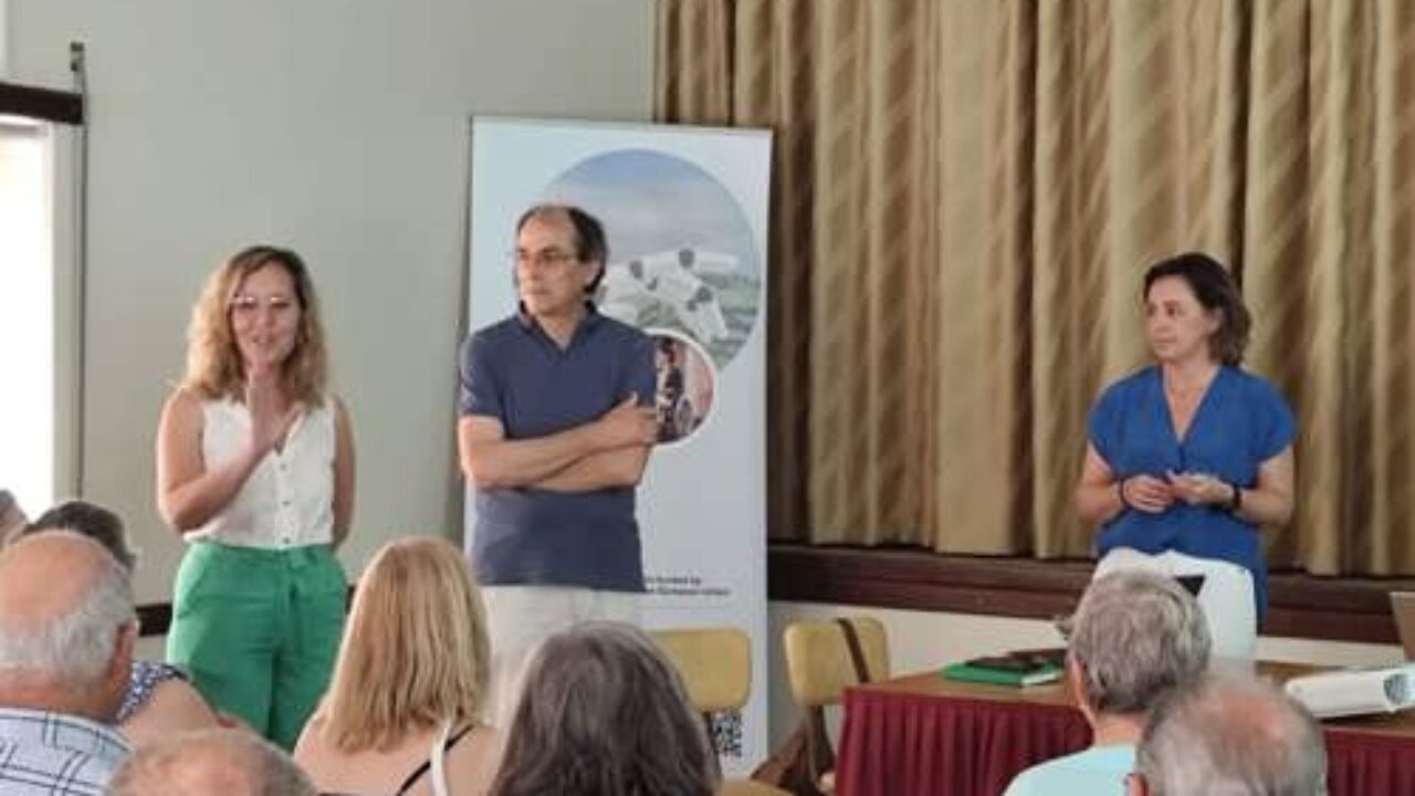 Parroquia de São Miguel de Acha recibe presentación del proyecto REVITAL